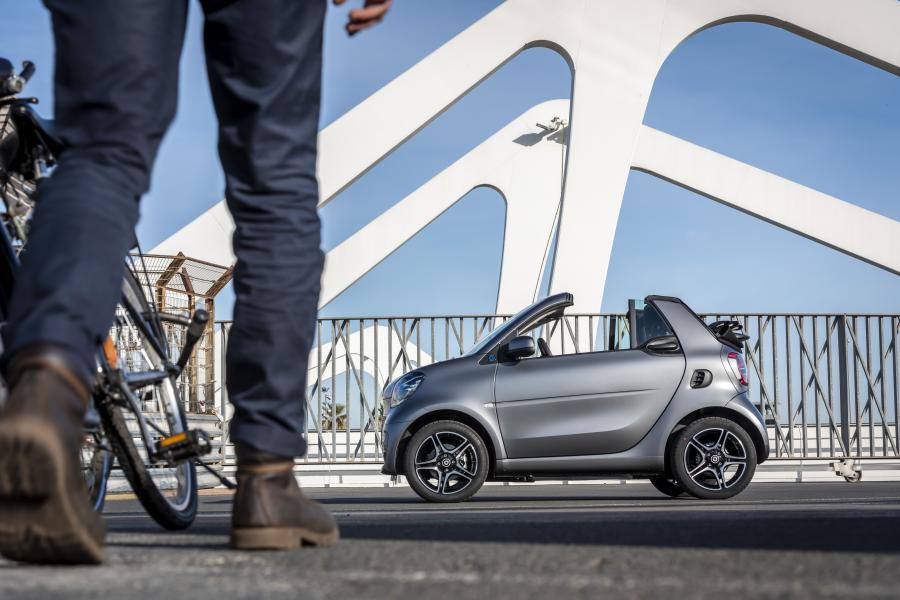  Smart EQ ForTwo Pulse Cabrio (A453) 2020 года  (WW) (фото 3 из 42)